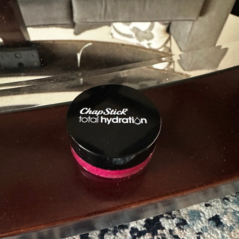 ChapStick Total Hydration Lip Balm - Vibrant Pink